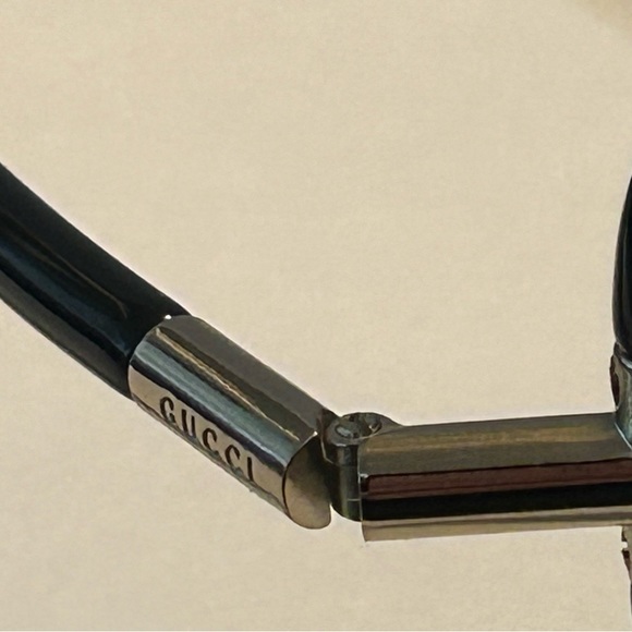 Gucci black with gold sunglasses. GG1536/S - Picture 4 of 8